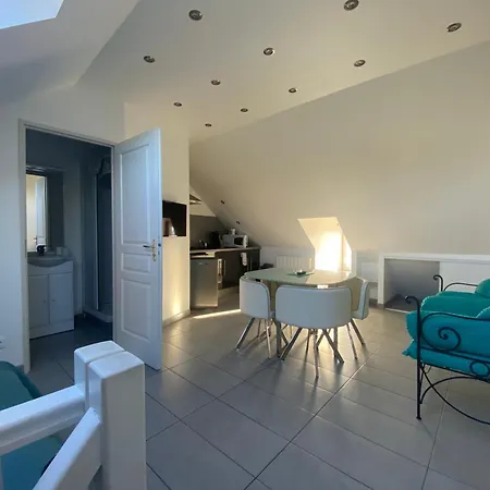 Pres Des Etoiles Apartment